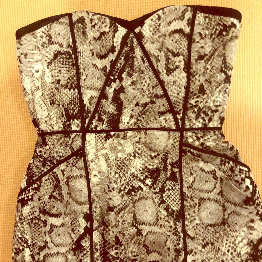 BCBG dress size 2 leopard strapless